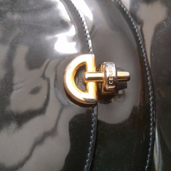 Patent Leather Peeling - Authentic Celine Patent Leather Shoulder Bag - Picture 3 of 15